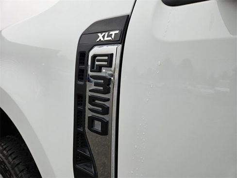 Used 2023 Ford F350 XLT w/ FX4 Off-Road Package image 11
