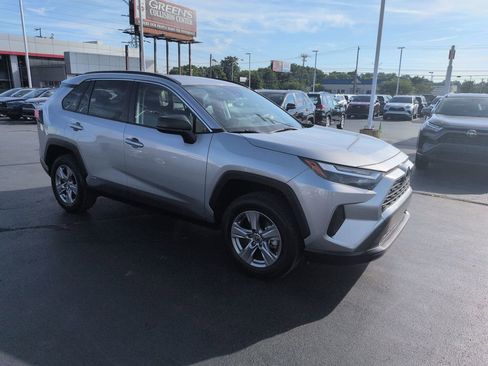 Certified 2025 Toyota RAV4 LE AWD/4WD image 7