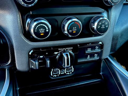 Used 2021 RAM 1500 Big Horn image 24