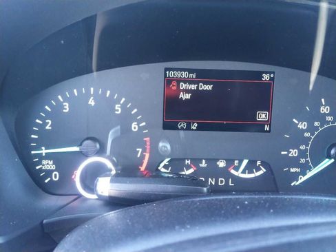 Used 2022 Ford Escape SE image 7