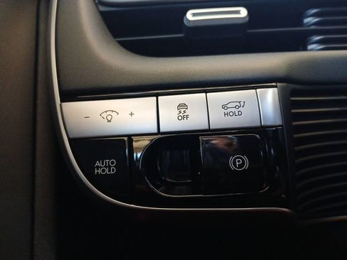 Used 2024 Hyundai Ioniq 5 Limited AWD/4WD image 18