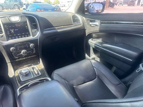 Used 2018 Chrysler 300 Limited w/ Safetytec Plus Group RWD image 16