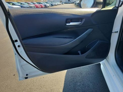 Used 2021 Toyota Corolla LE image 36