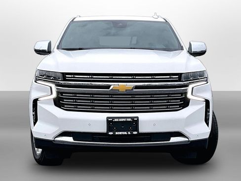 Used 2023 Chevrolet Suburban Premier AWD/4WD image 3