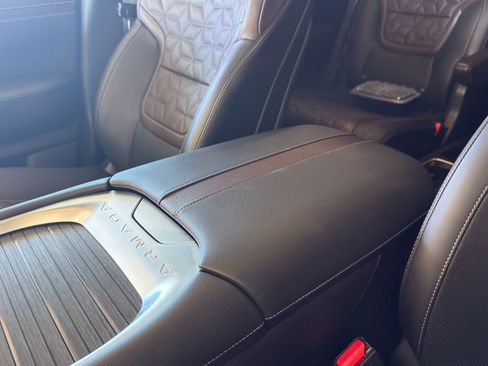 Used 2025 Nissan Armada Platinum image 32