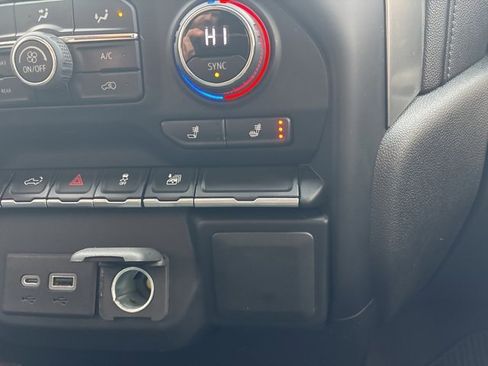 Used 2022 Chevrolet Silverado 1500 LT image 35