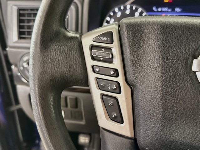 Used 2022 Nissan Titan SV RWD image 13