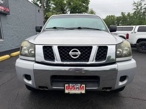 Used 2010 Nissan Titan SE AWD/4WD image 11