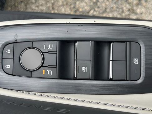 New 2026 Nissan Sentra SL FWD image 14