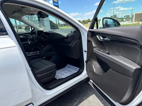 Used 2023 Buick Envision Essence AWD/4WD image 28