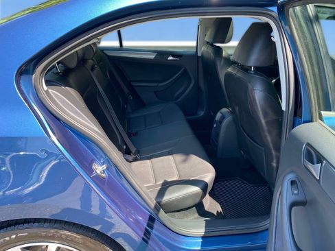 Used 2017 Volkswagen Jetta SE FWD image 26