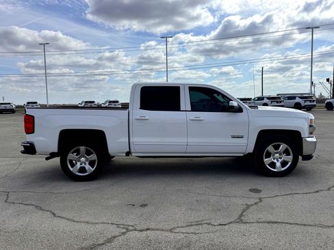 Used 2018 Chevrolet Silverado 1500 LT w/ Texas Edition image 5