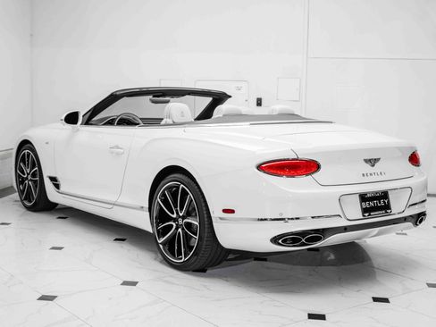 Certified 2022 Bentley Continental GT image 3