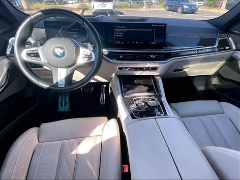 Used 2024 BMW X6 xDrive40i w/ Executive Package image 16