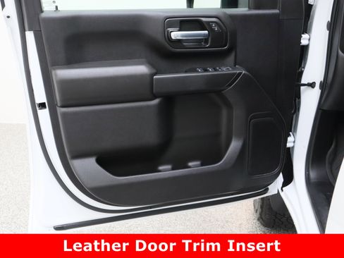 Used 2025 Chevrolet Silverado 2500 Custom w/ Custom Value Package image 12