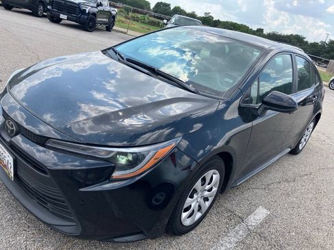 Used 2024 Toyota Corolla LE FWD image 1