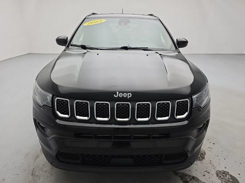 Used 2023 Jeep Compass Latitude AWD/4WD image 5