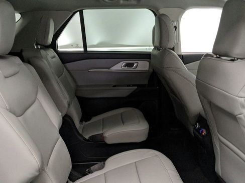 New 2025 Ford Explorer Active w/ Active Comfort Package image 39