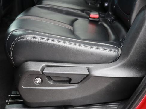 Used 2025 Honda Pilot EX-L image 13