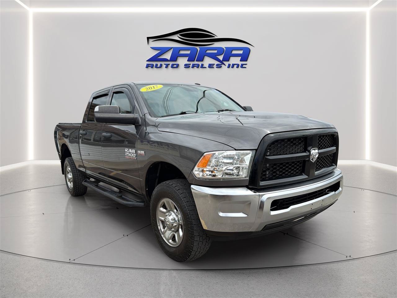 Used 2017 RAM 2500 Tradesman w/ Chrome Appearance Group AWD/4WD image 9