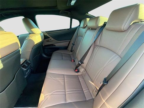 New 2025 Lexus ES 350 Ultra Luxury image 20