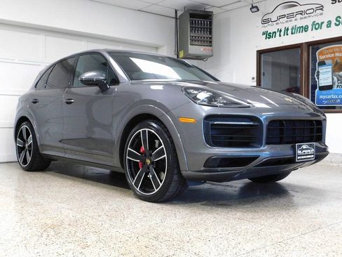 Used 2021 Porsche Cayenne GTS image 4