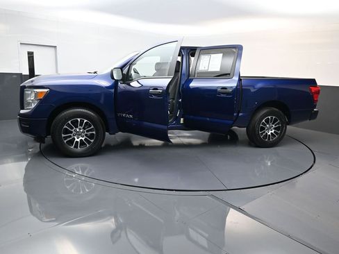 Used 2023 Nissan Titan SV RWD image 30