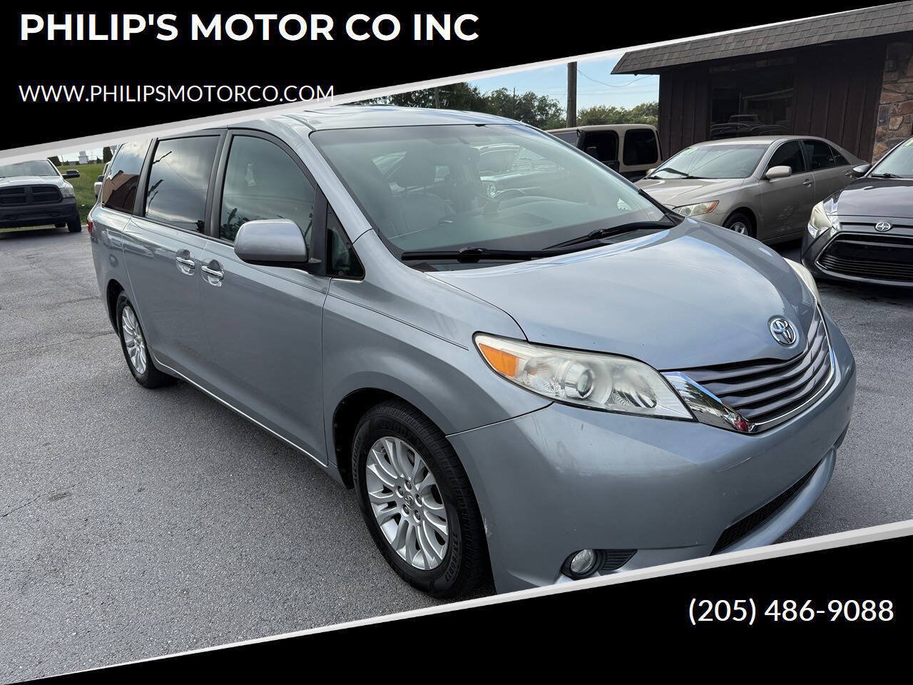 Used 2015 Toyota Sienna XLE FWD image 1