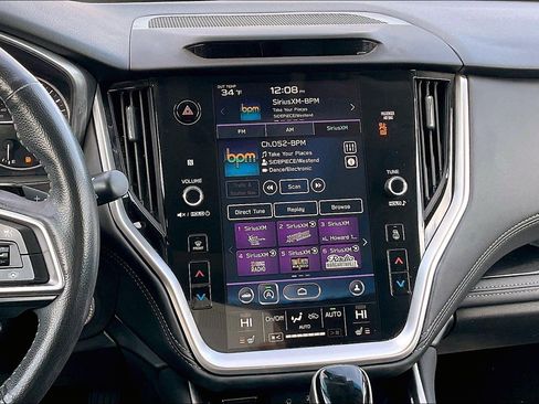 Used 2021 Subaru Outback Limited image 6