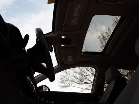 Certified 2024 Honda CR-V EX image 33