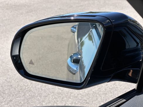 Used 2019 Mercedes-Benz E 300 image 9
