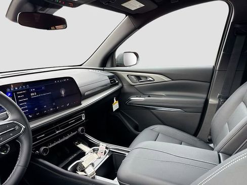 New 2026 Chevrolet Traverse LT w/ Midnight/Sport Edition image 24