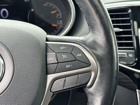 Used 2020 Jeep Grand Cherokee Altitude AWD/4WD image 31