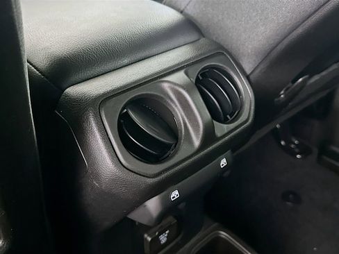 Certified 2025 Jeep Gladiator Rubicon w/ Convenience Group image 36