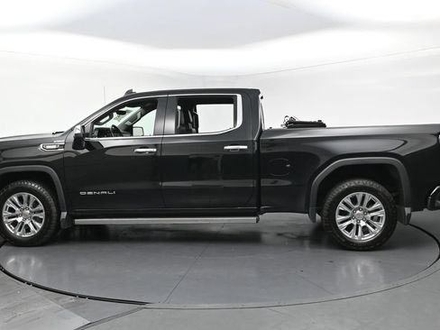 Used 2024 GMC Sierra 1500 Denali w/ Technology Package AWD/4WD image 39