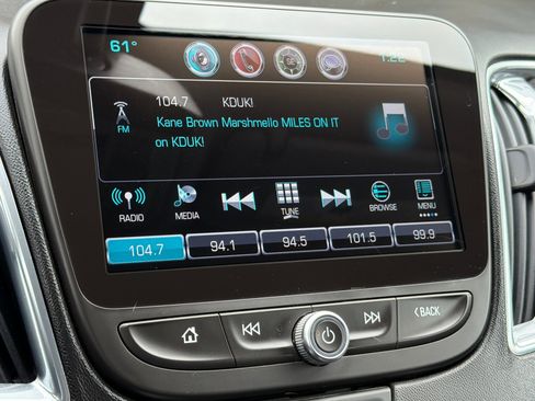 Used 2017 Chevrolet Malibu LT image 17