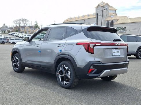 New 2026 Kia Seltos S image 3