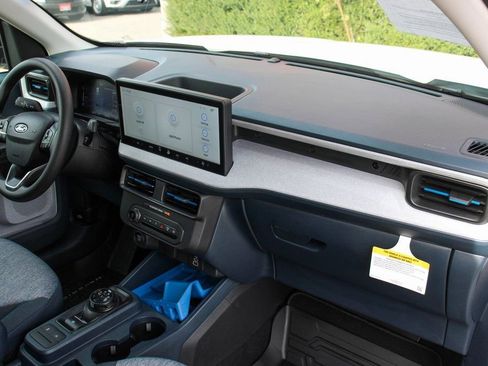 Used 2025 Ford Maverick XLT w/ Equipment Group 302A AWD/4WD image 38