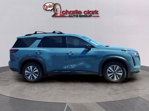Certified 2026 Nissan Pathfinder SL FWD image 7