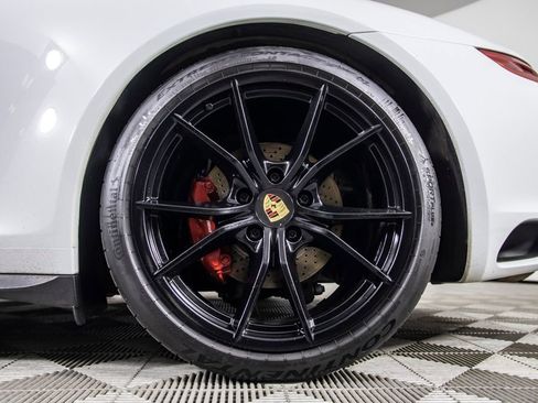Used 2018 Porsche 911 Carrera 4S AWD/4WD image 37
