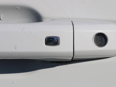 Used 2022 Chevrolet Silverado 2500 LT w/ Convenience Package image 14