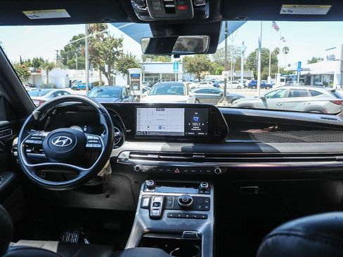 Used 2023 Hyundai Palisade Calligraphy FWD image 16