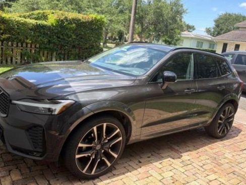 Used 2023 Volvo XC60 B5 Ultimate FWD image 1