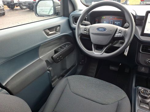 New 2025 Ford Maverick XL image 9