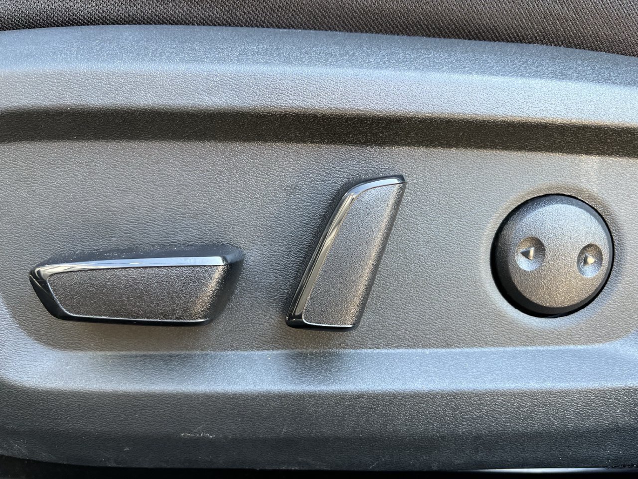 Used 2026 Nissan Rogue SV FWD image 23