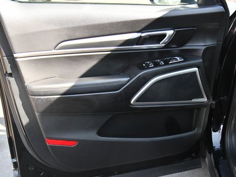 Used 2022 Kia Telluride LX image 14