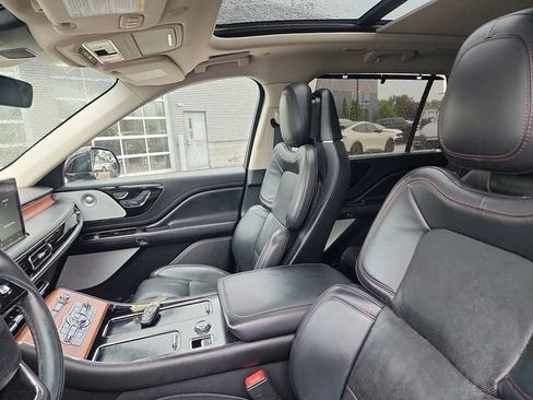 Used 2020 Lincoln Aviator Reserve w/ Equipment Group 202A AWD/4WD image 22