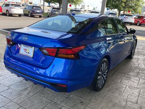 Certified 2025 Nissan Altima 2.5 SV FWD image 7