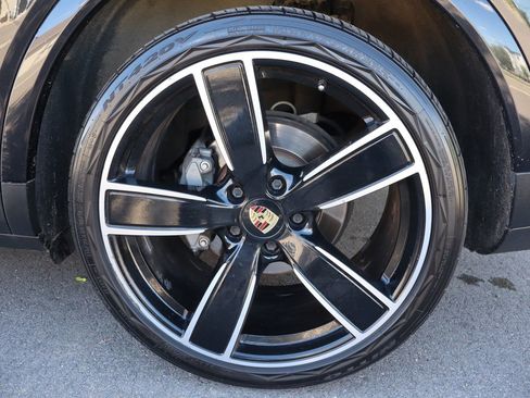 Used 2019 Porsche Cayenne S AWD/4WD image 44