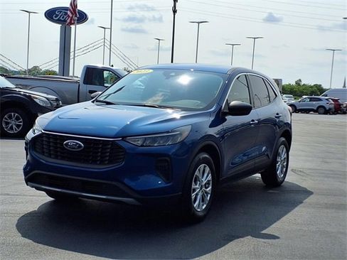 Used 2023 Ford Escape Active w/ Tech Pack #1 image 3